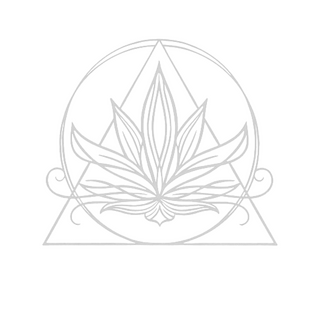 My name is Bailey. I am a certified hypnotist and the owner of Bloom Hypnosis. It is my dream to help others to heal and achieve their goals. The aim of Bloom is to create personalized therapeutic plans tailored to your individual needs. Here at Bloom, t